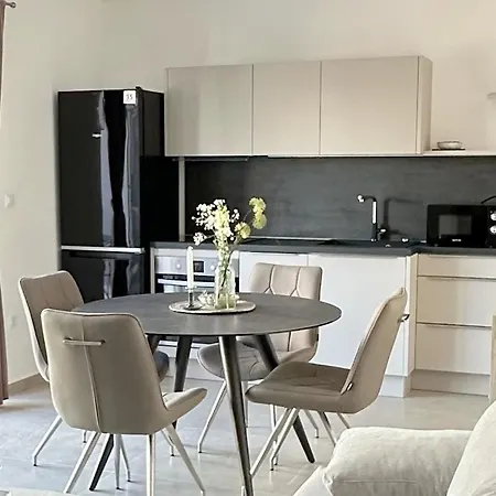 Couette-café Arte Oliva 4*