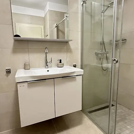 Alojamento de Acomodação e Pequeno-almoço Arte Oliva Grebaštica