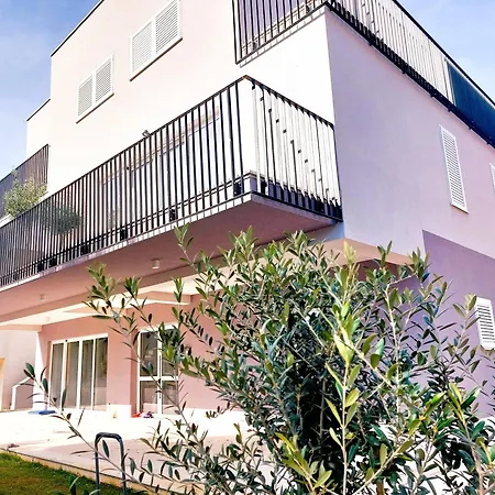 Couette-café Arte Oliva Grebaštica
