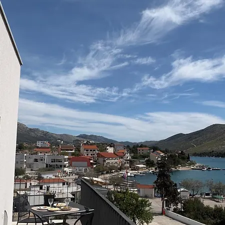 Arte Oliva فندق مبيت وإفطار Grebaštica